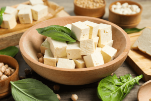 Rastlinné proteíny: Kompletný sprievodca zdrojmi a benefitmi. Rastlinné proteíny: Kompletný sprievodca zdrojmi a benefitmi.